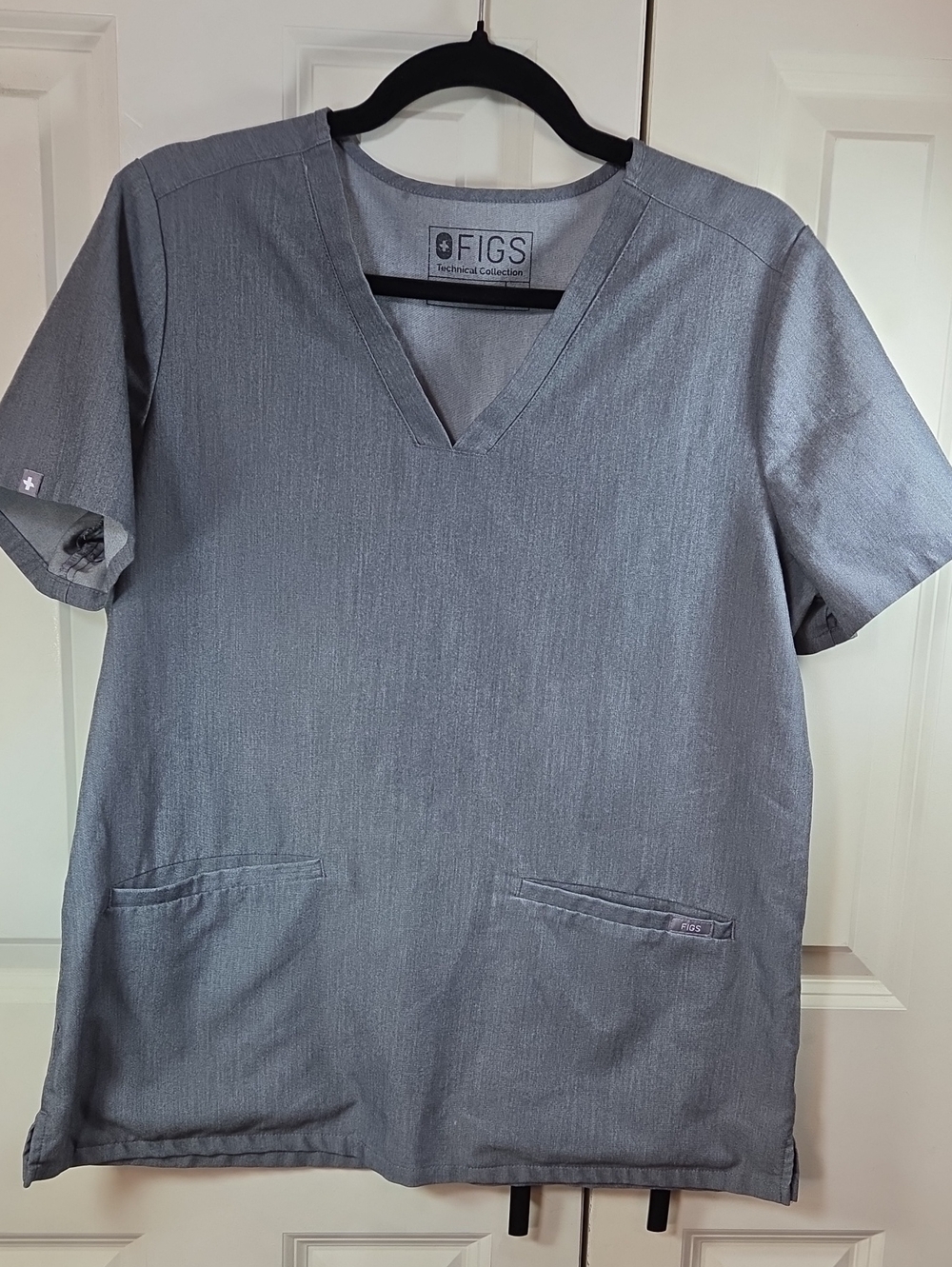 FIGS Womens V-Neck Scrub Top in Gray
